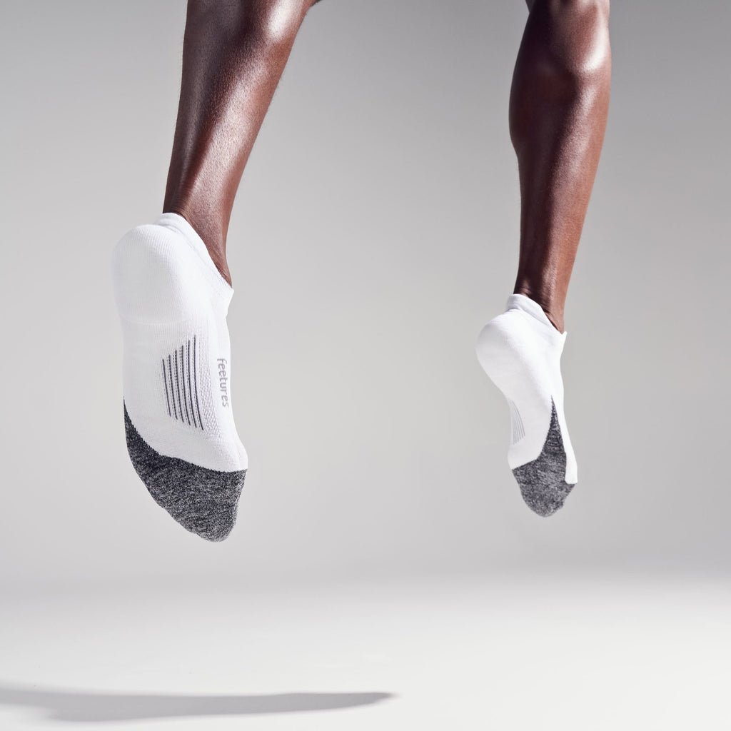 Feetures Elite Max Cushion No Show Tab Socks - White